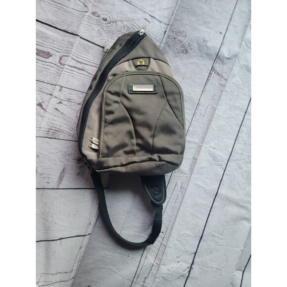 National Geographic Northwall Sling Bag - Green/Tan - Picture 1 of 13